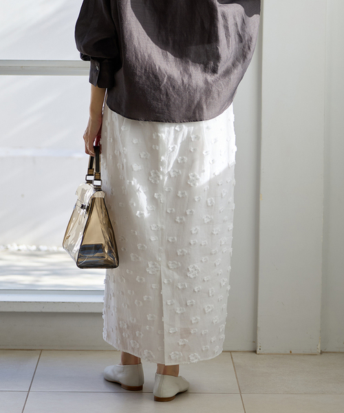 IENA（イエナ）の「フラワージャガードタックスカート（スカート・レディース・ブラック/ホワイト・36/38）」の20枚目の写真