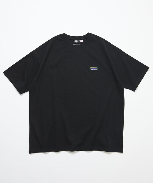 FREAK'S STORE(フリークスストア)の「限定展開 STORATECH/ストラテック ビッグシルエット ワンポイントロゴ Tシャツ/抗菌/防臭/制菌/UVカット/接触冷感/吸水速乾(Tシャツ/カットソー・メンズ・グレイッシュベージュ/ホワイト/ブラック/スミクロ/ブラック系その他・SMALL/X-LARGE/LARGE/MEDIUM)」の6枚目の写真