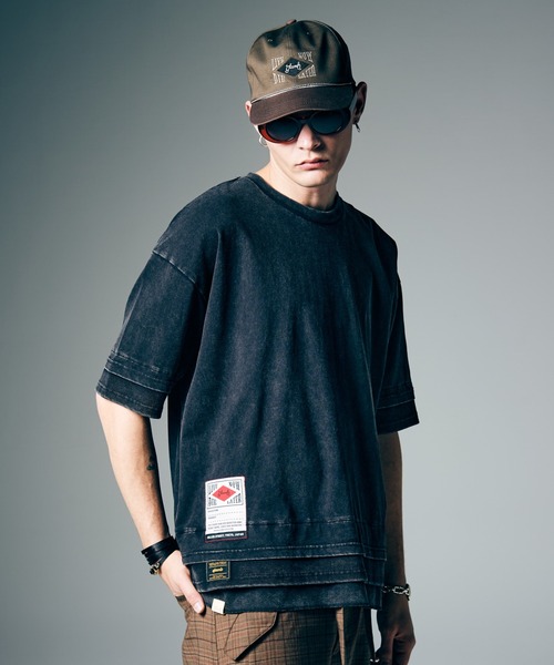 glamb（グラム）の「Tri Layered Cutsew / トライレイヤードカットソー（Tシャツ/カットソー・メンズ・ブラック/ネイビー/レッド・S/M/L）」の2枚目の写真