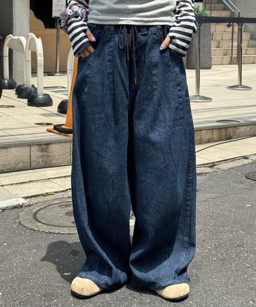 CIAOPANIC(チャオパニック)の「【cian denim/シアンデニム】切替スーパーワイドバルーンデニムパンツ(デニムパンツ・レディース・ブルー/グレー/ブラック/ネイビー/ホワイト/ブラウン・MEDIUM/SMALL/X-SMALL)」の5枚目の写真