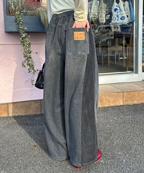 CIAOPANIC（チャオパニック）の「【cian denim/シアンデニム】切替スーパーワイドバルーンデニムパンツ（デニムパンツ・レディース・ブルー/グレー/ブラック・MEDIUM/SMALL）」の2枚目の写真