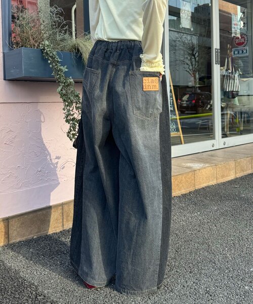CIAOPANIC（チャオパニック）の「【cian denim/シアンデニム】切替スーパーワイドバルーンデニムパンツ（デニムパンツ・レディース・ブルー/グレー/ブラック・MEDIUM/SMALL）」の4枚目の写真