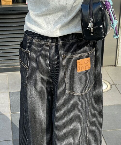 CIAOPANIC(チャオパニック)の「【cian denim/シアンデニム】切替スーパーワイドバルーンデニムパンツ(デニムパンツ・レディース・ブルー/グレー/ブラック/ネイビー/ホワイト/ブラウン・MEDIUM/SMALL/X-SMALL)」の17枚目の写真