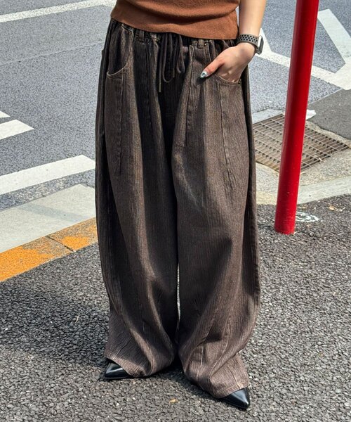 CIAOPANIC(チャオパニック)の「【cian denim/シアンデニム】切替スーパーワイドバルーンデニムパンツ(デニムパンツ・レディース・ブルー/グレー/ブラック/ネイビー/ホワイト/ブラウン・MEDIUM/SMALL/X-SMALL)」の22枚目の写真
