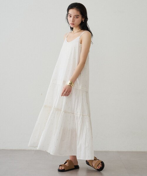 LOUNGEDRESS(ラウンジドレス)の「【INDIA】刺繍ティアードキャミワンピース(ワンピース・レディース・ブラック/レッド/オフホワイト・MEDIUM/SMALL)」の9枚目の写真