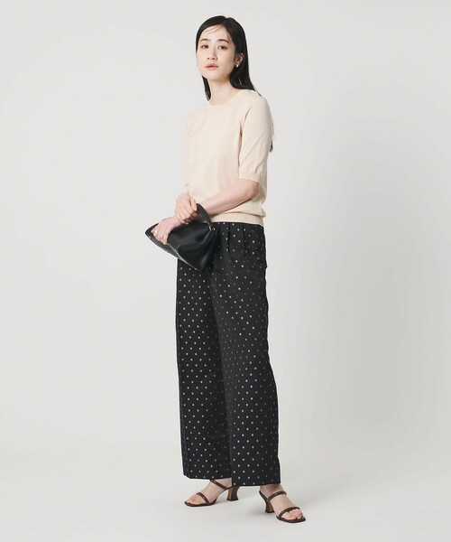 UNITED ARROWS（ユナイテッドアローズ）の「フラワー ジャガード 2タック ワイドパンツ ‐ウォッシャブル‐（スラックス・レディース・ネイビー/ブラック・34/40/36/38）」の5枚目の写真