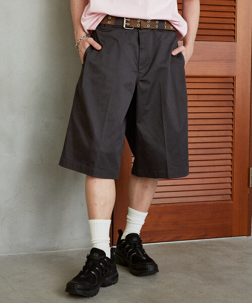 Dickies(ディッキーズ)の「Dickies × PUBLUX/ディッキーズ 別注 バギーショーツ 限定展開(チノパンツ・メンズ・アニマル/ベージュ/ブラック/グレー・S/L/M)」の11枚目の写真