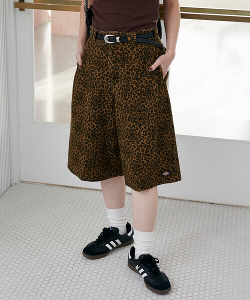 Dickies(ディッキーズ)の「Dickies × PUBLUX/ディッキーズ 別注 バギーショーツ 限定展開(チノパンツ・メンズ・アニマル/ベージュ/ブラック/グレー・S/L/M)」の15枚目の写真