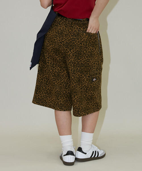 Dickies(ディッキーズ)の「Dickies × PUBLUX/ディッキーズ 別注 バギーショーツ 限定展開(チノパンツ・メンズ・アニマル/ベージュ/ブラック/グレー・S/L/M)」の7枚目の写真