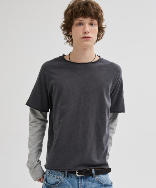 LEIRE（ルアール）の「カットオフレイヤードロングスリーブTシャツ[チャコール]（Tシャツ/カットソー・メンズ・その他・MEDIUM/LARGE/X-LARGE）」の5枚目の写真