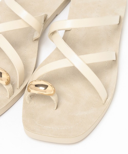 LOWRYS FARM（ローリーズファーム）の「カンドウフィットサムリングサンダル 638124（サンダル・レディース・ブラウン/アイボリー/ブラック・MEDIUM/LARGE）」の11枚目の写真