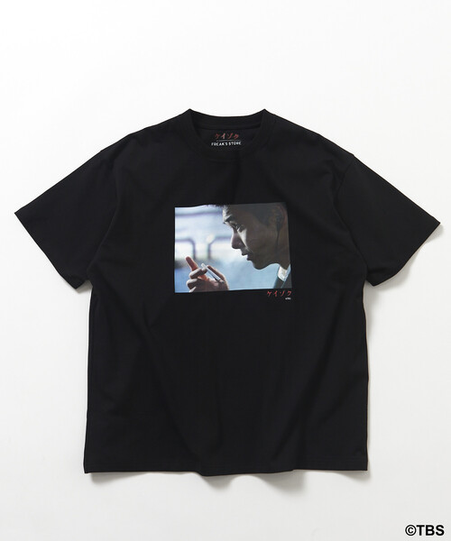 FREAK'S STORE（フリークスストア）の「TBSドラマ『ケイゾク』コラボ 「MAYAMA」フロントプリント ショートスリーブ クルーネックTシャツ B（Tシャツ/カットソー・メンズ・ホワイト/ブラック・X-LARGE/MEDIUM/LARGE）」の2枚目の写真