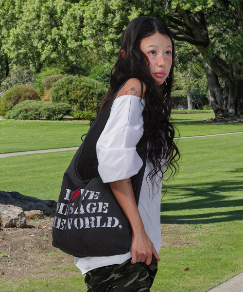 AMESWORLDWIDE（アメスワールドワイド）の「LETTERING CASUAL HOBO BAG CHARCOAL（ショルダーバッグ・レディース・その他・FREE）」の6枚目の写真