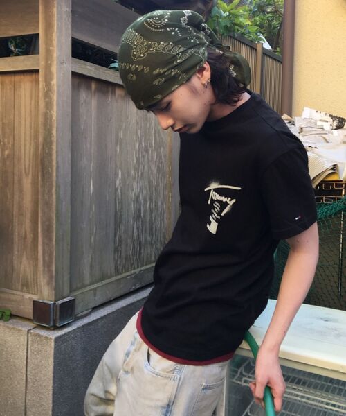 tommy jeans(トミー ジーンズ)の「レギュラーシティシグネチャーTシャツ(Tシャツ/カットソー・メンズ・マルチ/グリーン/ブラック/ホワイト・X-LARGE/SMALL/MEDIUM/LARGE/X-SMALL)」の11枚目の写真