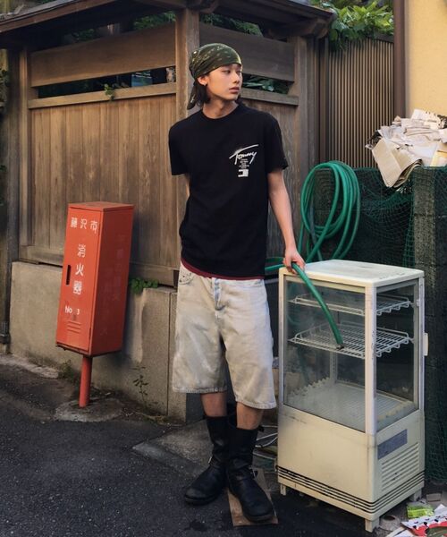 tommy jeans(トミー ジーンズ)の「レギュラーシティシグネチャーTシャツ(Tシャツ/カットソー・メンズ・マルチ/グリーン/ブラック/ホワイト・X-LARGE/SMALL/MEDIUM/LARGE/X-SMALL)」の17枚目の写真
