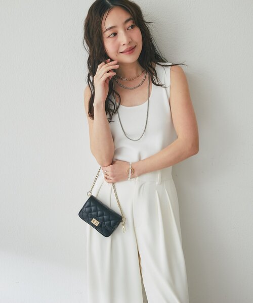 La boutique BonBon（ラブティックボンボン）の「【シリーズ累計お気に入り数1.5万突破！接触冷感・UVカット】クールタッチUV総針前後2WAYタンク（タンクトップ・レディース・ホワイト/ピンク/グレイッシュベージュ/チャコールグレー・FREE）」の5枚目の写真