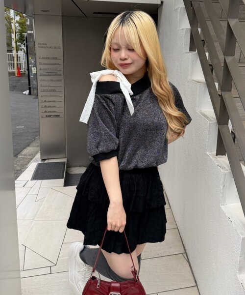 continuer de NICE CLAUP(コンティニューデナイスクラップ)の「肩レースリボンキラキラプルオーバー(スウェット・レディース・ブラック/トップグレー/ピンク・FREE)」の7枚目の写真