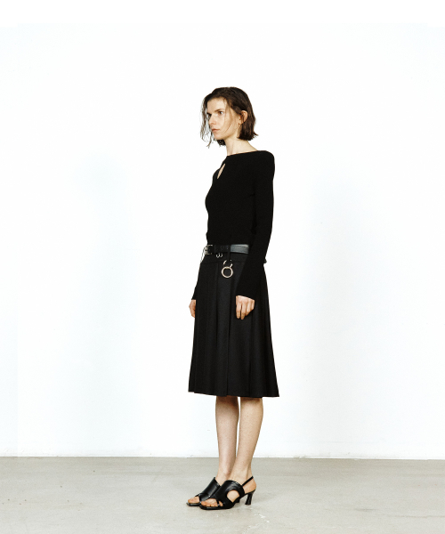 YUJI(ユジ)の「ORBE SLINGBACK BLACK(パンプス・レディース・ブラック・23cm/23.5cm/24cm/24.5cm/25cm)」の5枚目の写真
