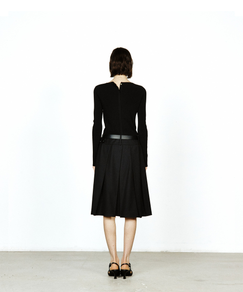 YUJI(ユジ)の「ORBE SLINGBACK BLACK(パンプス・レディース・ブラック・23cm/23.5cm/24cm/24.5cm/25cm)」の6枚目の写真
