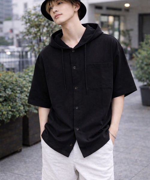 VIBGYOR(ヴィブジョー)の「【Bls】 【ZM】【Bling Leads】梨地フーディボタンシャツ(BL)(シャツ/ブラウス・メンズ・グレイッシュベージュ/グレー系その他/ブラック/オフホワイト・FREE)」の2枚目の写真