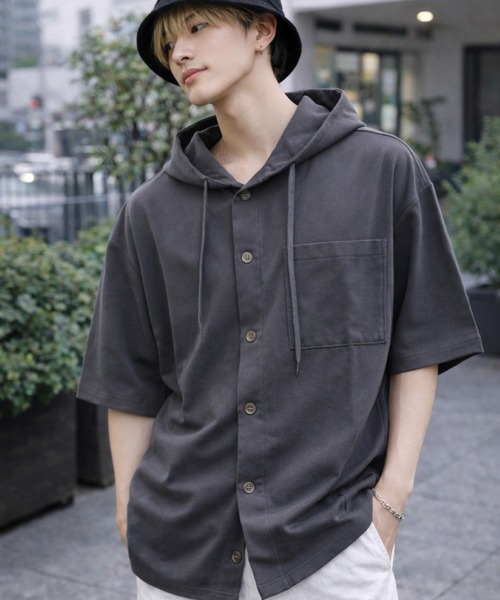 VIBGYOR(ヴィブジョー)の「【Bls】 【ZM】【Bling Leads】梨地フーディボタンシャツ(BL)(シャツ/ブラウス・メンズ・グレイッシュベージュ/グレー系その他/ブラック/オフホワイト・FREE)」の6枚目の写真
