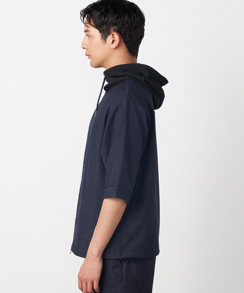 COMME CA ISM(コムサイズム)の「デニムライクストレッチ 5分袖フーデッドブルゾン(ブルゾン・メンズ・ネイビー・LARGE/MEDIUM)」の9枚目の写真