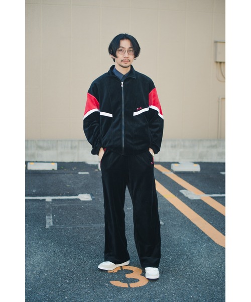 FILA（フィラ）の「VELOUR TRACK PANTS（その他パンツ・メンズ・ブラック・M/L/XL/S）」の6枚目の写真