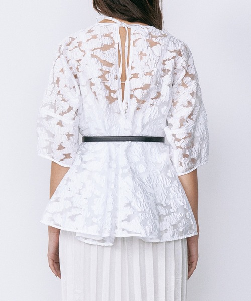 LE CIEL BLEU（ルシェルブルー）の「シアージャカードブラウス / Sheer Jacquard Blouse（シャツ/ブラウス・レディース・グレー/オフホワイト・36）」の8枚目の写真
