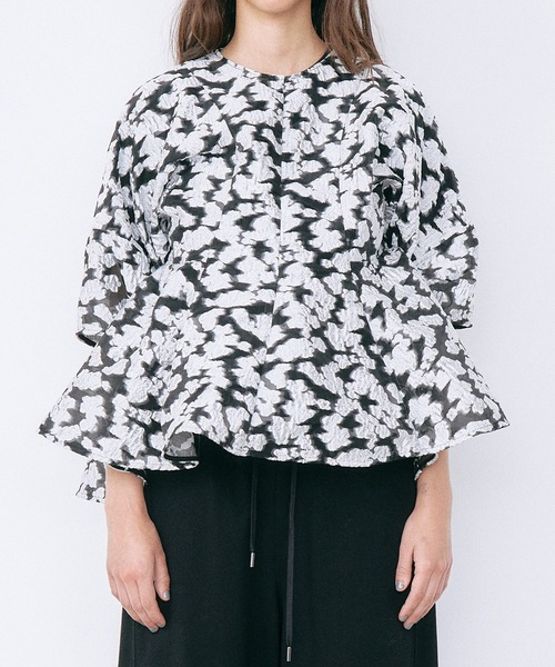LE CIEL BLEU（ルシェルブルー）の「シアージャカードブラウス / Sheer Jacquard Blouse（シャツ/ブラウス・レディース・グレー/オフホワイト・36）」の17枚目の写真
