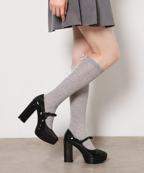 ESPERANZA(エスペランサ)の「リボン2WAYストームパンプス(パンプス・レディース・アイボリー/ブラック系1/ベージュ系1・24.5cm/24.0cm/23.5cm/23.0cm/22.5cm)」の11枚目の写真