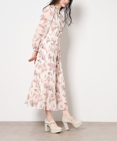 ESPERANZA(エスペランサ)の「リボン2WAYストームパンプス(パンプス・レディース・アイボリー/ブラック系1/ベージュ系1・24.5cm/24.0cm/23.5cm/23.0cm/22.5cm)」の16枚目の写真