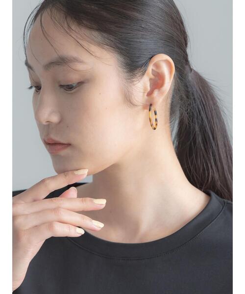 Te chichi(テチチ)の「べっこう風フープピアス(ピアス(両耳用)・レディース・ブラウン・F)」の2枚目の写真