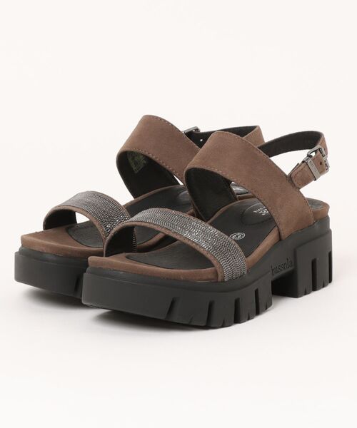 inter-chaussures(インターショシュール)の「【bussola】厚底ボリュームソールダブルベルトサンダル (95704U)(サンダル・レディース・ブラック/グレイッシュベージュ/ベージュ・37/38/36)」の3枚目の写真