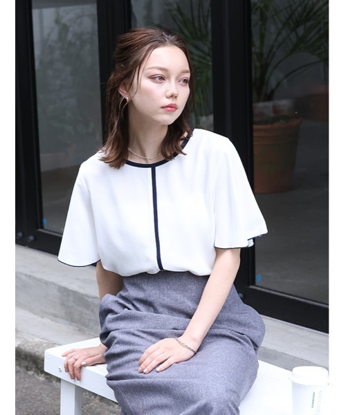 fifth(フィフス)の「【Chiaki着用】フレアスリーブ配色ラインプルオーバー(Tシャツ/カットソー・レディース・ネイビー/ホワイト・M)」の15枚目の写真