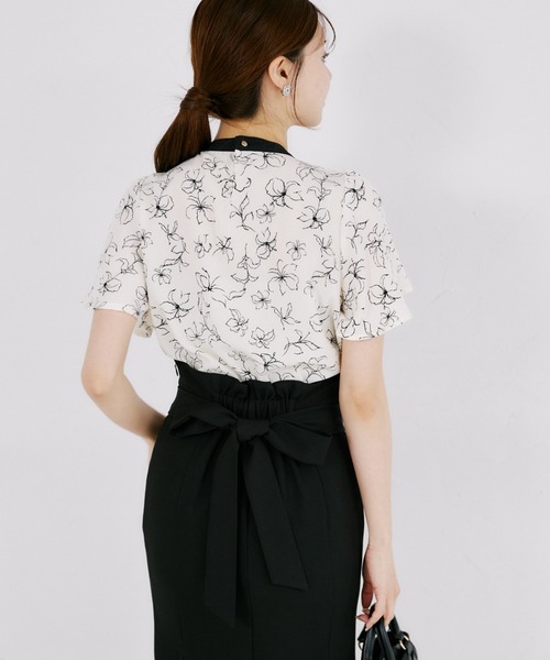 tocco closet(トッコ クローゼット)の「【ZOZO限定】ネックビジューチェーン装飾アソートデザイン配色半袖ボウタイブラウス(シャツ/ブラウス・レディース・ネイビー/ブラック/その他/オフホワイト・M)」の14枚目の写真