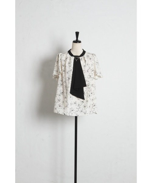 tocco closet(トッコ クローゼット)の「【ZOZO限定】ネックビジューチェーン装飾アソートデザイン配色半袖ボウタイブラウス(シャツ/ブラウス・レディース・ネイビー/ブラック/その他/オフホワイト・M)」の18枚目の写真