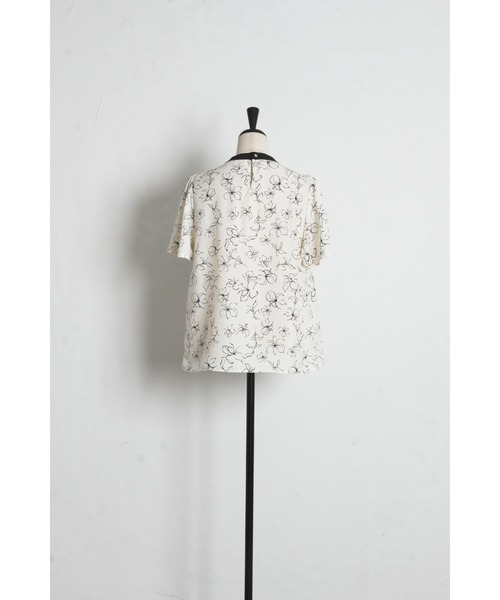 tocco closet(トッコ クローゼット)の「【ZOZO限定】ネックビジューチェーン装飾アソートデザイン配色半袖ボウタイブラウス(シャツ/ブラウス・レディース・ネイビー/ブラック/その他/オフホワイト・M)」の20枚目の写真