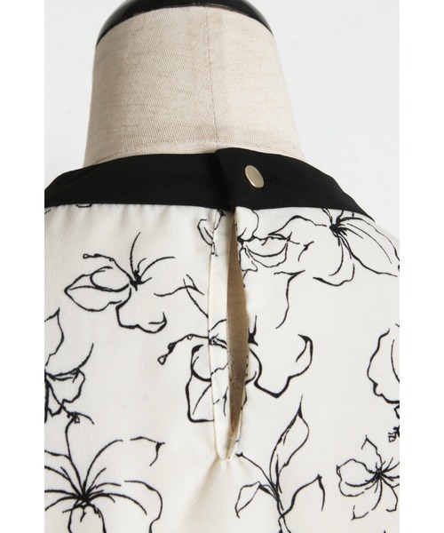 tocco closet(トッコ クローゼット)の「【ZOZO限定】ネックビジューチェーン装飾アソートデザイン配色半袖ボウタイブラウス(シャツ/ブラウス・レディース・ネイビー/ブラック/その他/オフホワイト・M)」の21枚目の写真