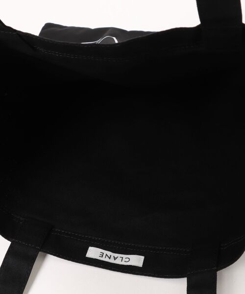 CLANE（クラネ）の「CLANE/クラネ/GRAPHIC TOTE BAG（トートバッグ・レディース・モスグリーン/ブラウン/ブラック/アイボリー・1）」の6枚目の写真