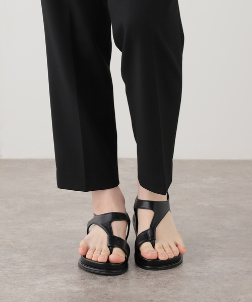 Simplicite（サンプリシテ）の「サムホールドサンダル（サンダル・レディース・ブラウン/ブラック・LARGE/MEDIUM/SMALL）」の11枚目の写真