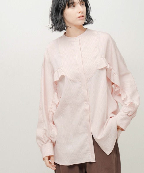 WHYTO.（ホワイト）の「「WHYTO. / ホワイト」curve frill stripe blouse（シャツ/ブラウス・レディース・ブルー/ピンク・36/38）」の2枚目の写真