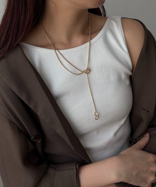 CAPRICIEUX LE'MAGE(カプリシューレマージュ)の「〈GOLDY/ゴールディ〉ノットリングYネックレス(ネックレス・レディース・ゴールド/シルバー・FREE)」の13枚目の写真