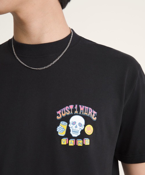 VANS(バンズ)の「ビアスカル Tシャツ / Beer Skull SS Tee Black VN000XBDBLK1(Tシャツ/カットソー・メンズ・ブラック・MEDIUM/LARGE/X-LARGE/SMALL)」の4枚目の写真