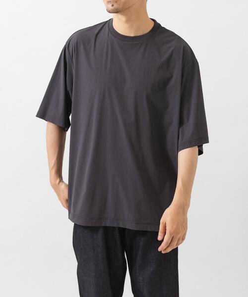 URBAN RESEARCH(アーバンリサーチ)の「『撥水/接触冷感』『UR TECH MoLight』PACKABLE T-SHIRTS(Tシャツ/カットソー・メンズ・チャコールグレー/ブラック・MEDIUM/LARGE)」の1枚目の写真