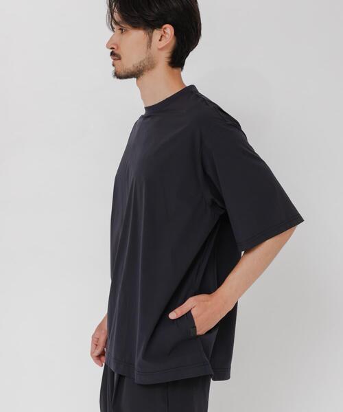 URBAN RESEARCH(アーバンリサーチ)の「『撥水/接触冷感』『UR TECH MoLight』PACKABLE T-SHIRTS(Tシャツ/カットソー・メンズ・チャコールグレー/ブラック・MEDIUM/LARGE)」の11枚目の写真