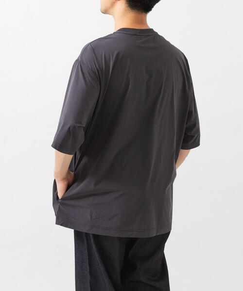 URBAN RESEARCH(アーバンリサーチ)の「『撥水/接触冷感』『UR TECH MoLight』PACKABLE T-SHIRTS(Tシャツ/カットソー・メンズ・チャコールグレー/ブラック・MEDIUM/LARGE)」の22枚目の写真
