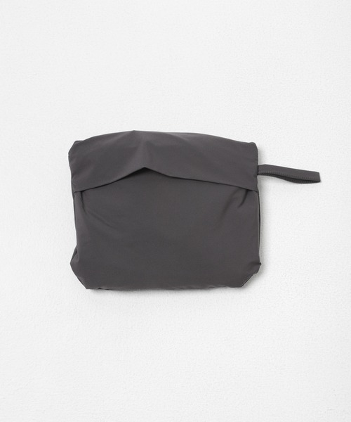 URBAN RESEARCH(アーバンリサーチ)の「『UR TECH MoLight』PACKABLE T-SHIRTS(Tシャツ/カットソー・メンズ・チャコールグレー/ブラック・MEDIUM/LARGE)」の4枚目の写真