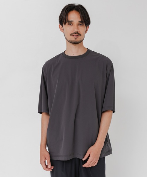 URBAN RESEARCH(アーバンリサーチ)の「『UR TECH MoLight』PACKABLE T-SHIRTS(Tシャツ/カットソー・メンズ・チャコールグレー/ブラック・MEDIUM/LARGE)」の13枚目の写真