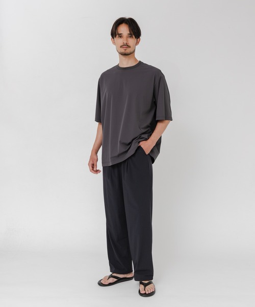 URBAN RESEARCH(アーバンリサーチ)の「『UR TECH MoLight』PACKABLE T-SHIRTS(Tシャツ/カットソー・メンズ・チャコールグレー/ブラック・MEDIUM/LARGE)」の21枚目の写真