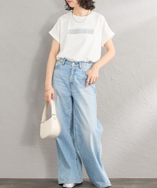 MAISON DE L'ALLURE（メゾンドゥラリュール）の「[MAISON DE L'ALLURE/メゾンドゥラリュール] エンボス加工 BOXロゴプリントTシャツ（Tシャツ/カットソー・レディース・ブラック/ブラウン/チャコールグレー/オフホワイト・F）」の5枚目の写真